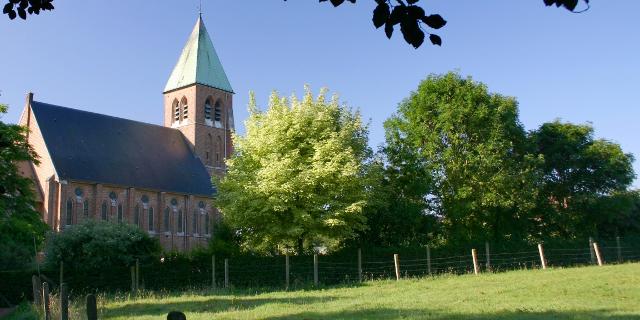 St-Pietersbandenkerk Oudenaken (©Regionaal Landschap Pajottenland & Zennevallei)